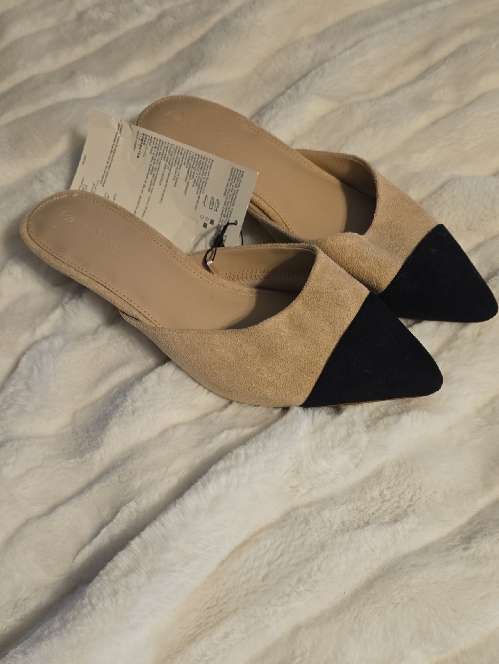 Two-Tone Pointed Toe Slip-On Mule - Beige & Black